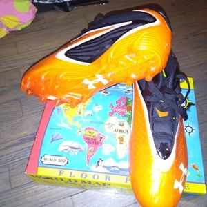 Under armour bright orange men's soccer cleats 9.5